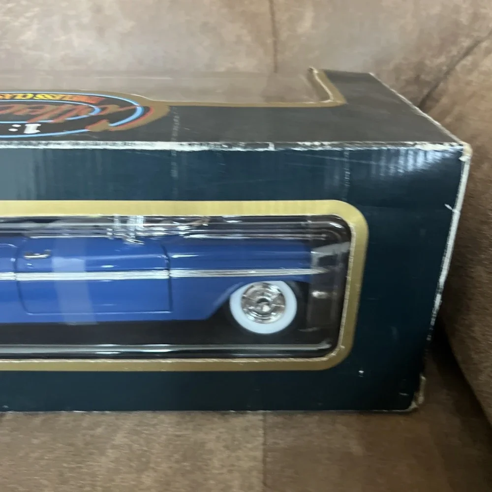 Timeless Classics Chevrolet 1959 Blue Impala 1:18 450437 Model New In Box